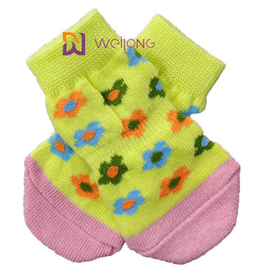 ペット反スリップのニット犬Socks&amp;Catはゴム製補強の足の保護装置と強打する